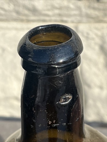 Antica bottiglia di whisky in vetro nero squat utilità scavata grezza 1750-1820 - Foto 2 di 14