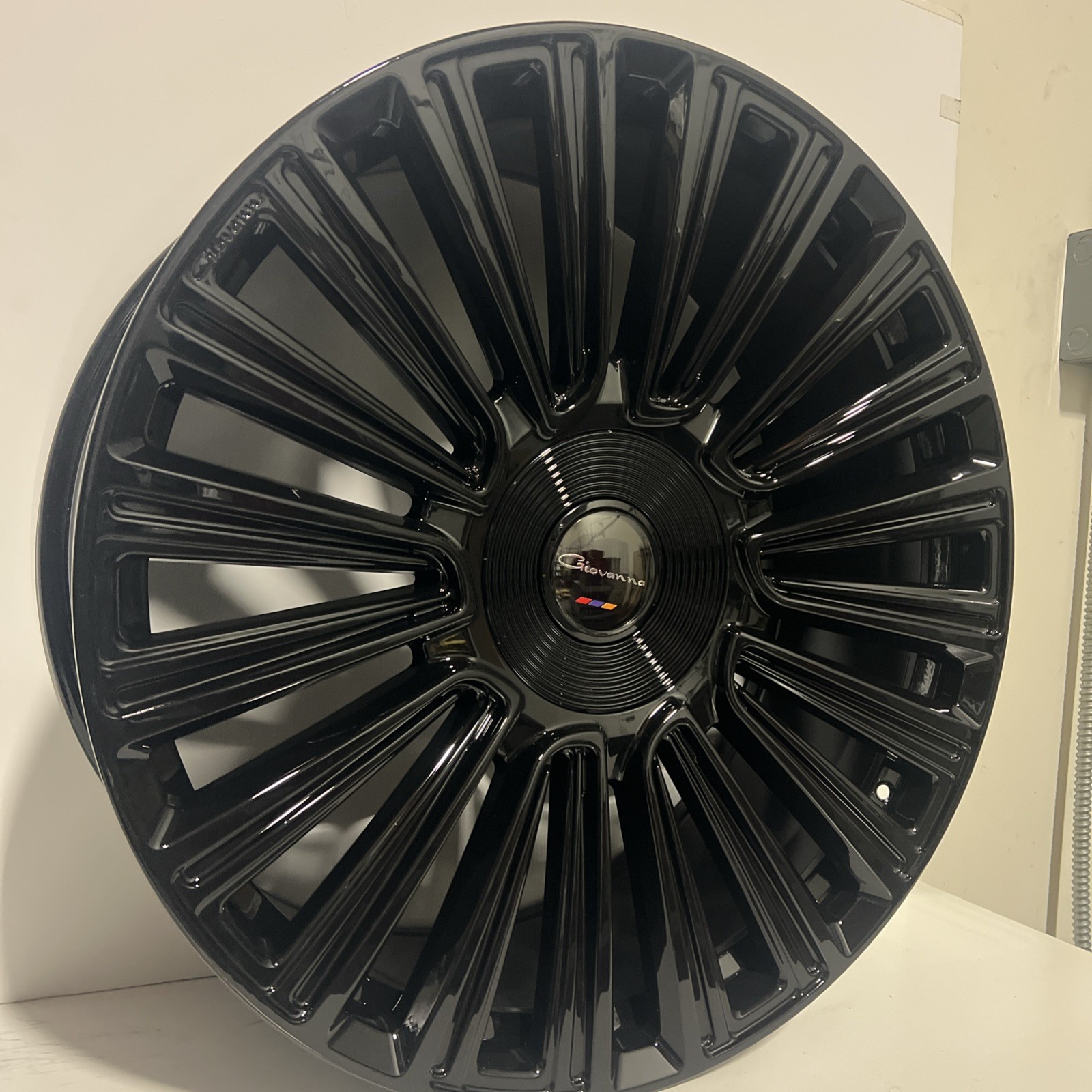 (4) 24X10 GIOVANNA TRENTO GLOSS BLACK (5X120) RANGE ROVER ROLLS ROYCE CAMARO SS