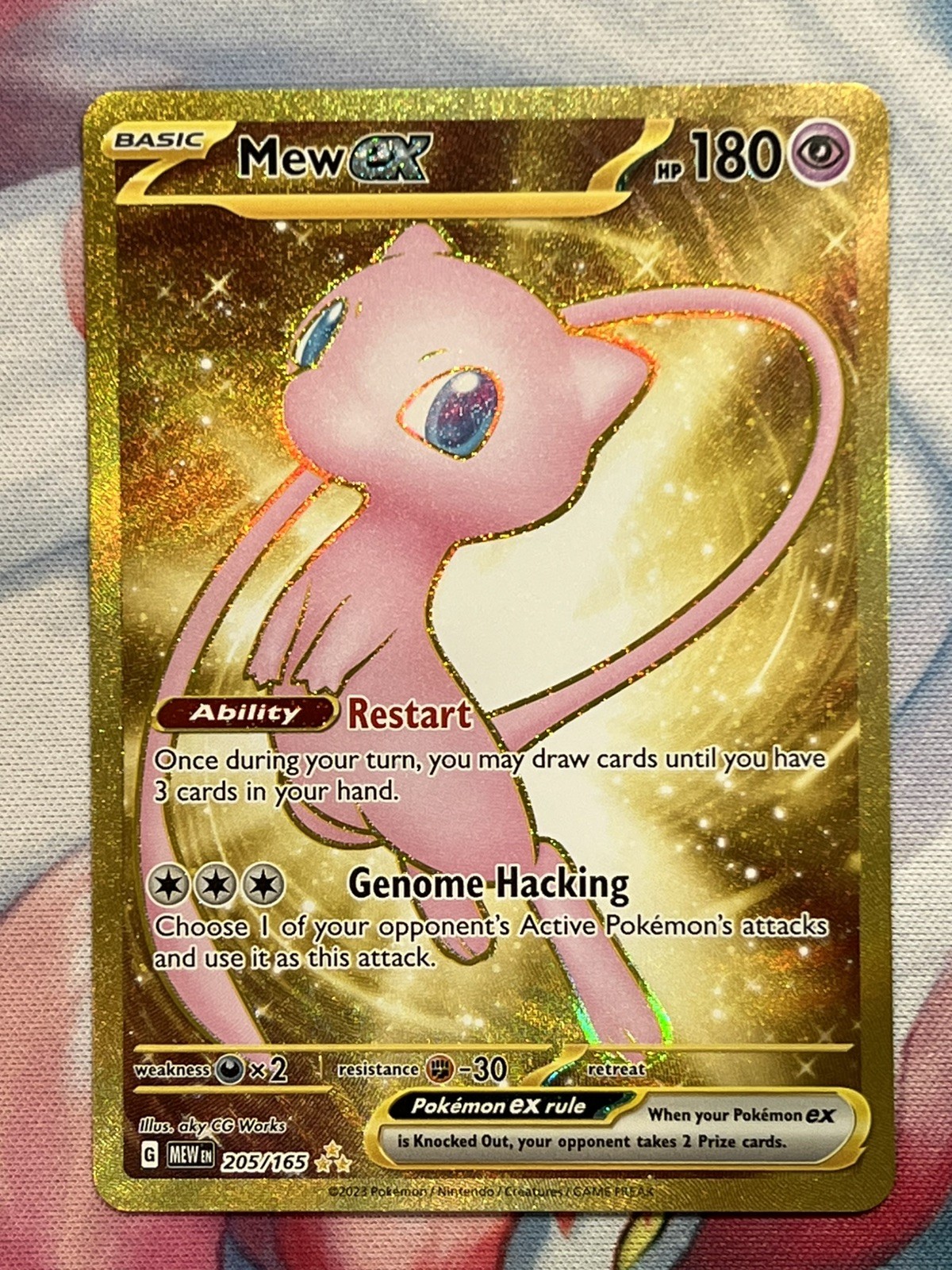 Mew ex 205/165 UR Ultra Rare Gold Holo 2023 Scarlet & Violet 151 Pokemon Card NM