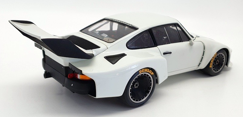 ミニカー　1\18 ポルシェ935 exoto エグゾト　レア　 Porsche Exoto 1/18 Scale Diecast 11110 - Porsche 935 - Standox Avus