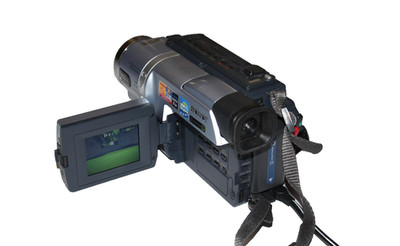 Sony Handycam DCR-TRV140 Digital8 Camcorder Video Camera 20x Optical Zoom