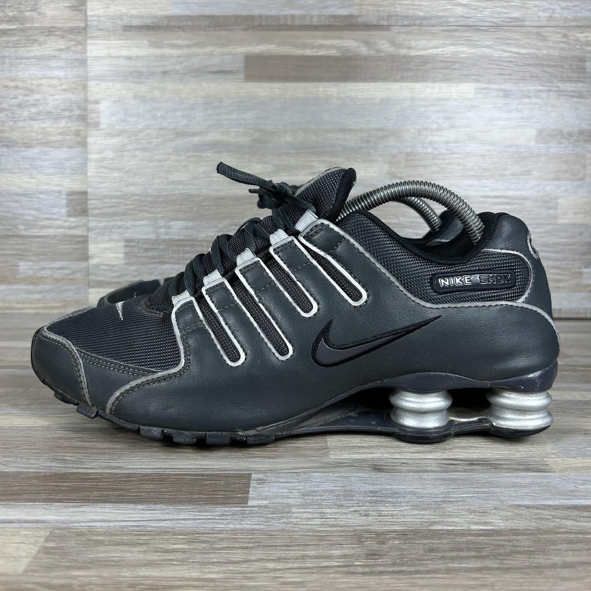 2013 Nike Shox NZ Black Silver Athletic Running Shoes 378341-055