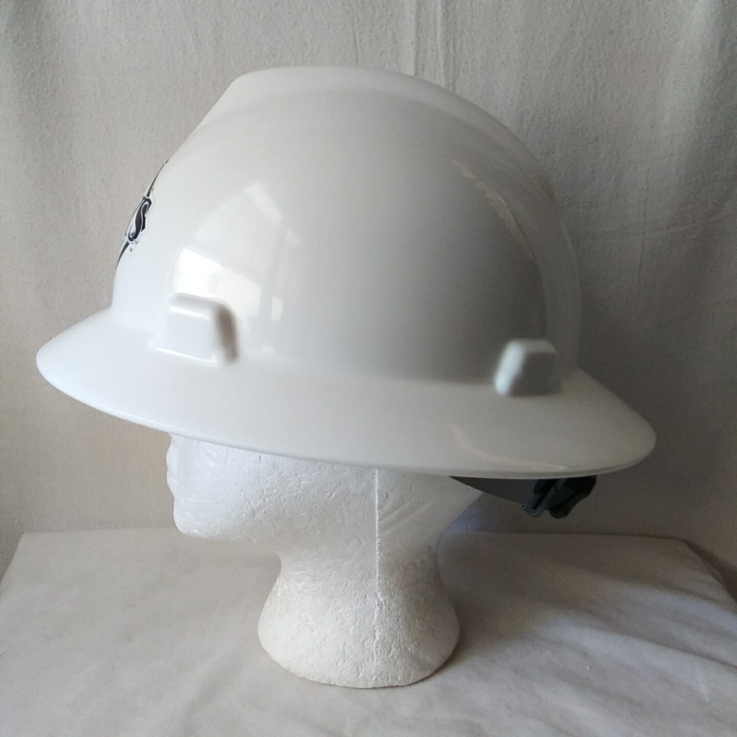 MSA V-Gard White Full Brim Hard Hat Fas-Trac Tampa Bay Rays Sticker Medium