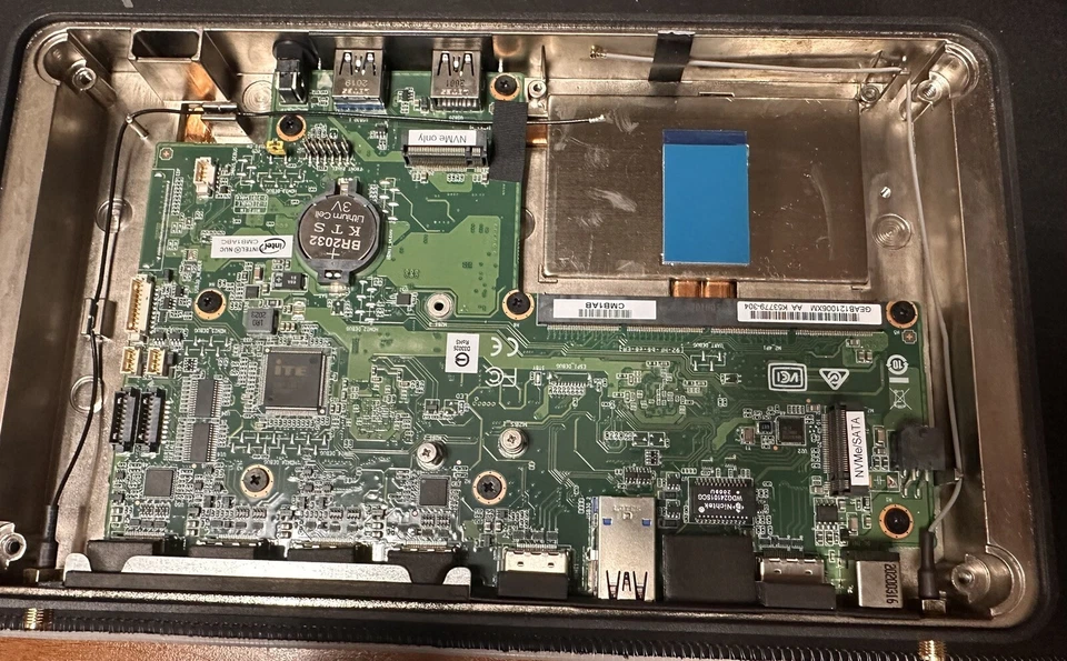Intel BKCMCR1ABC CMCR1ABC NUC Rugged Chassis Element / No SSD Or Ram - Image 3 of 4