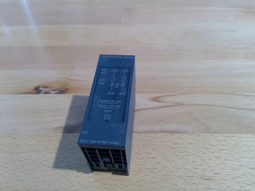 Siemens 1 relay output (2 NO) 5 A, 24 V DC, 24...230 V AC (Used)
