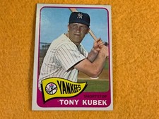 F8-51 BASEBALL CARD - TONY KUBEK - NEW YORK YANKEES - 1965 TOPPS - CARD #65