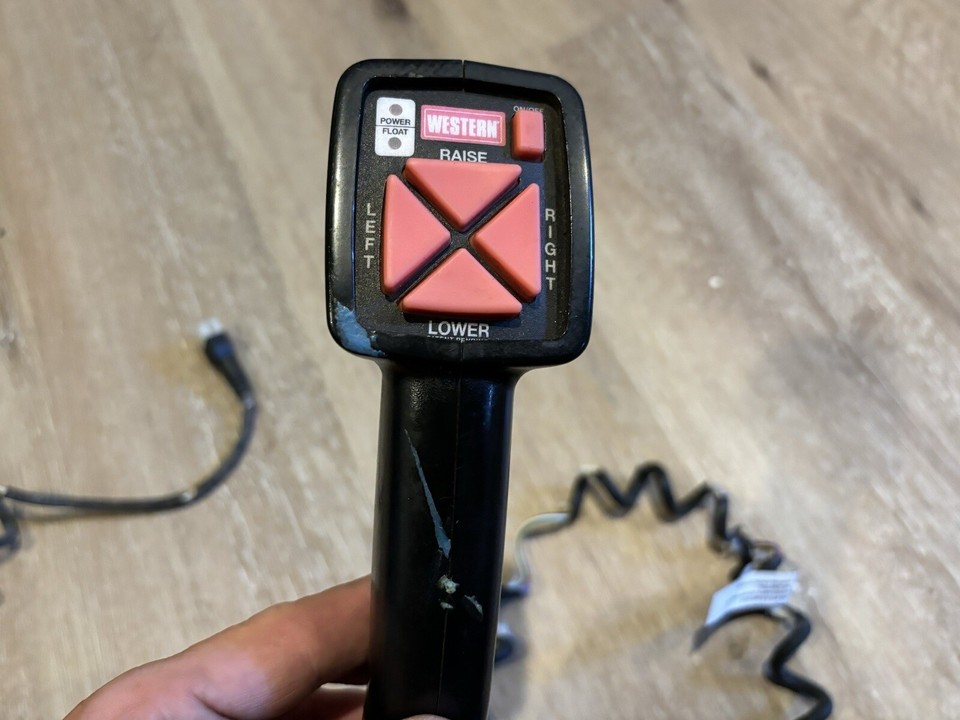 Western/Fisher snow plow straight blade handheld controller 6pin White