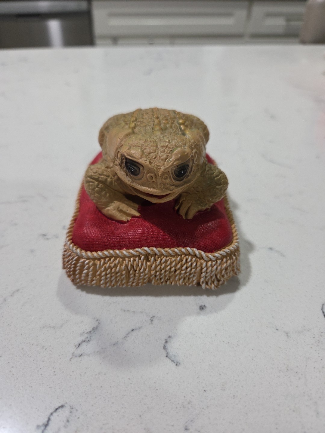 The Wizarding Trunk Harry Potter Singing Toad Statue