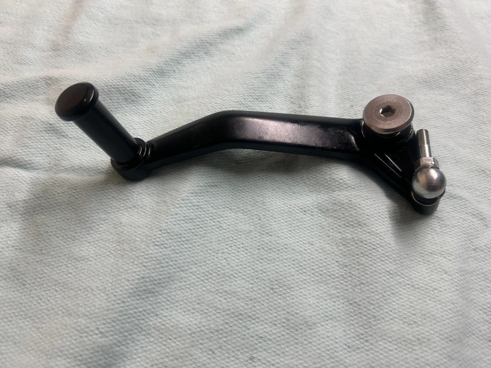 Schaltpedal Fussganghebel TRIUMPH Rocket 3 R Schwarz T2082842 1.26 - Bild 2 von 4