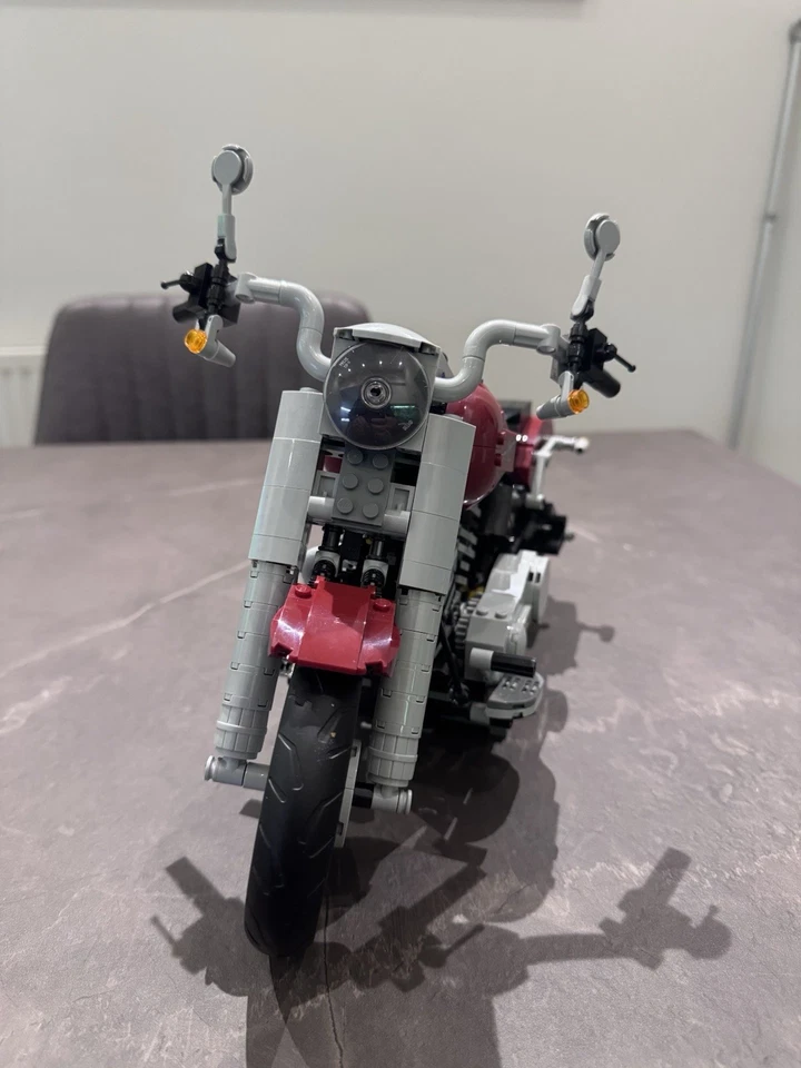 LEGO Creator 10269 Harley-Davidson Fat Boy, photo 2 of 5