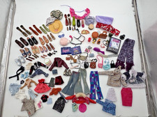 100 Ropa Bratz Vestidos Zapatos Chaquetas Camisas Monederos Accesorios y 1 Muñeca Bratz