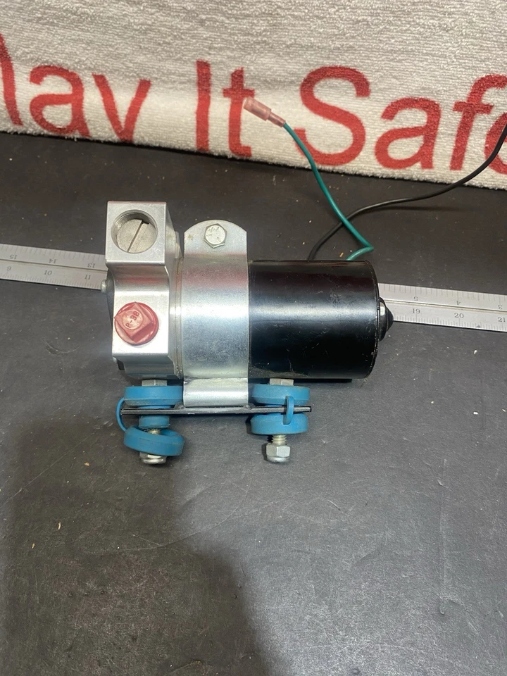 Bombas de combustible eléctricas SUMMIT Racing 12V SUM-G3134 Foto 2 de 4