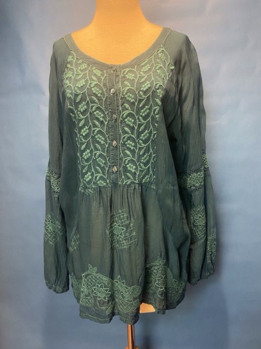 Johnny Was Teal Long Sleeve, Scoop Neck, Embroidered Top Blouse Med Pre-Owned