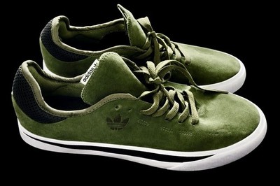 Adidas 3ST.003 Olive Green Suede Skate Shoes Men s 8.5 EUC