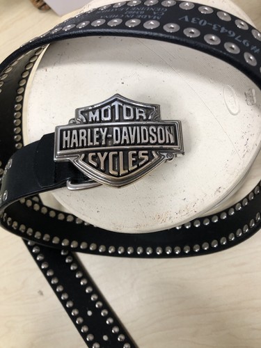 Vintage Harley Davidson Bar And Shield Logo Raised  Buckle and belt (559)