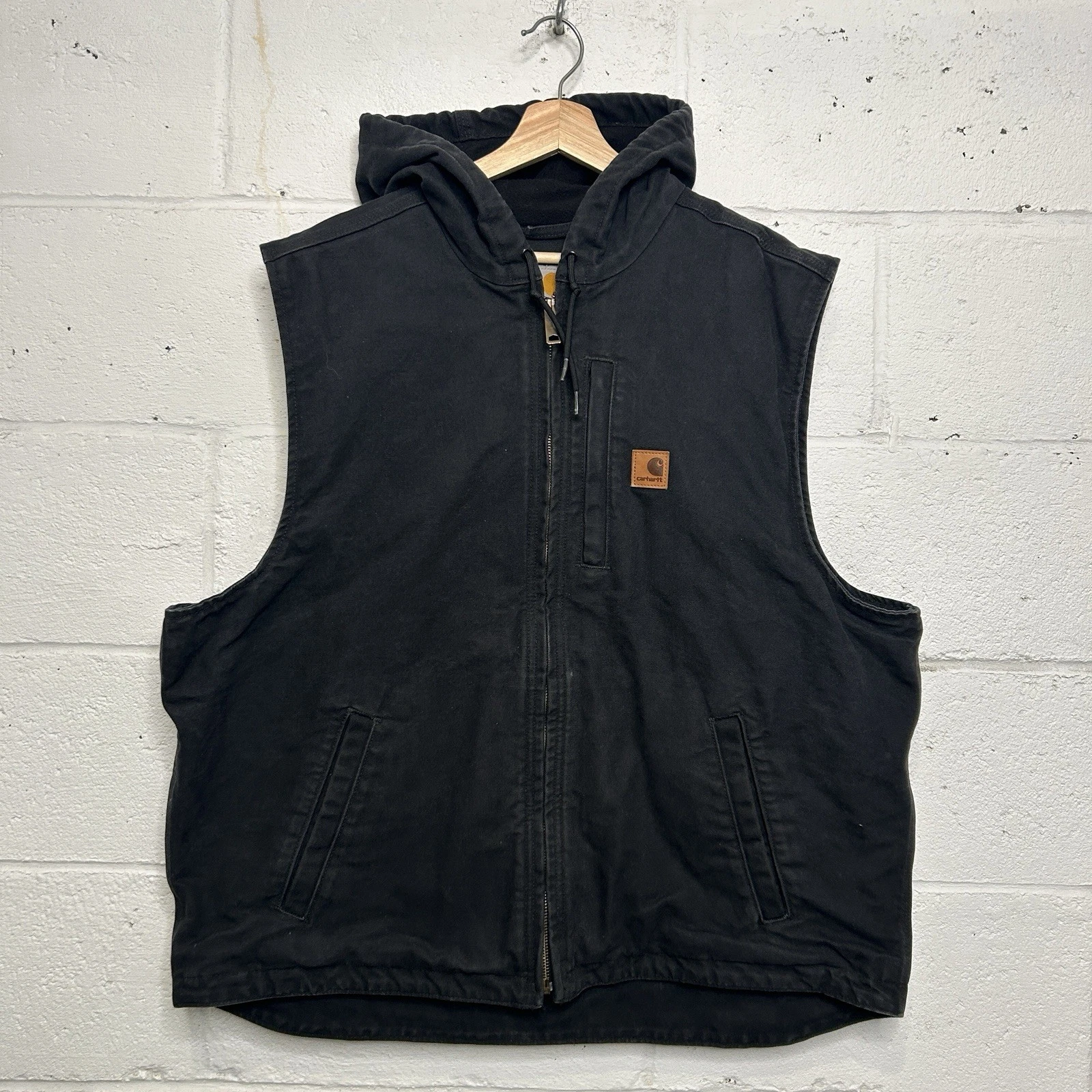Carhartt Fleece-Lined Knoxville Hooded Vest “Black” 101687-001 Men’s X-Large
Opens in a new window o