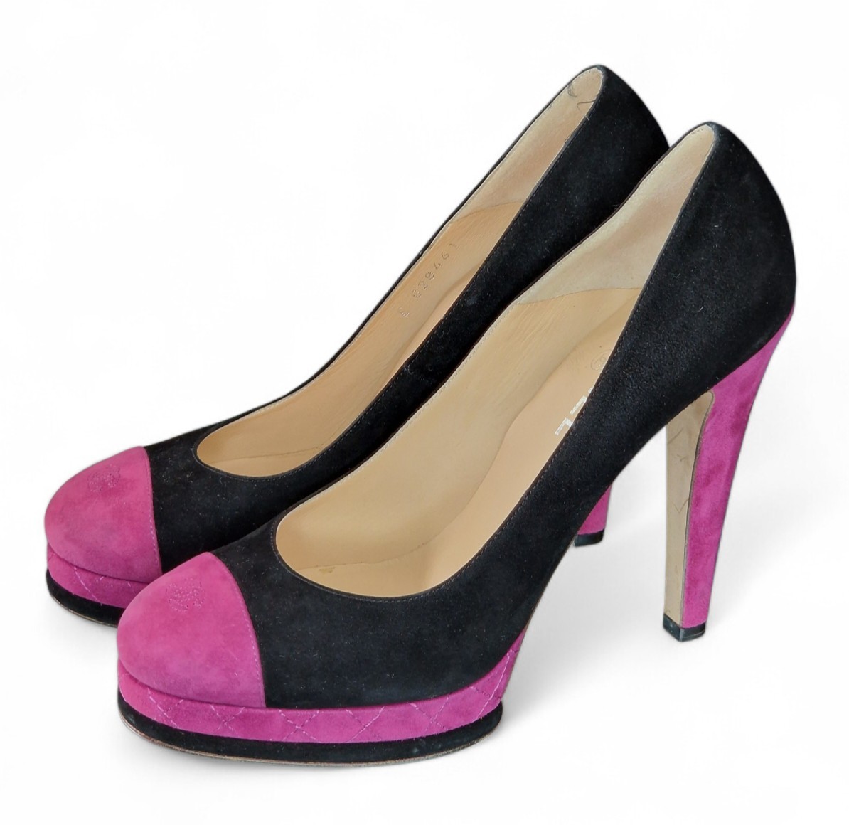 Authentic CHANEL 12A Fuchsia Pink & Black Suede Cap Toe Platform Pumps Heels 42 image 3