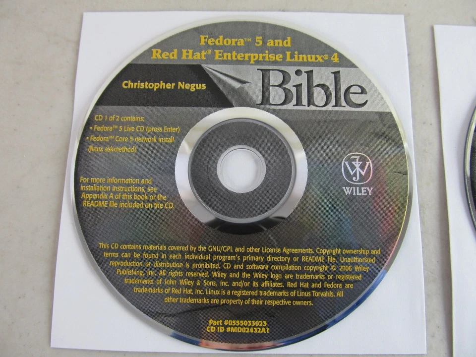 Fedora 5 and Red Hat Enterprise Linux 4 Bible CDs, Christopher Negus / Wiley - Image 2 of 3