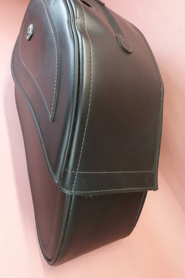 2001 - 2006 Honda Shadow AERO 750 VT750C Left Saddle Bag Saddlebag - Image 4 of 4