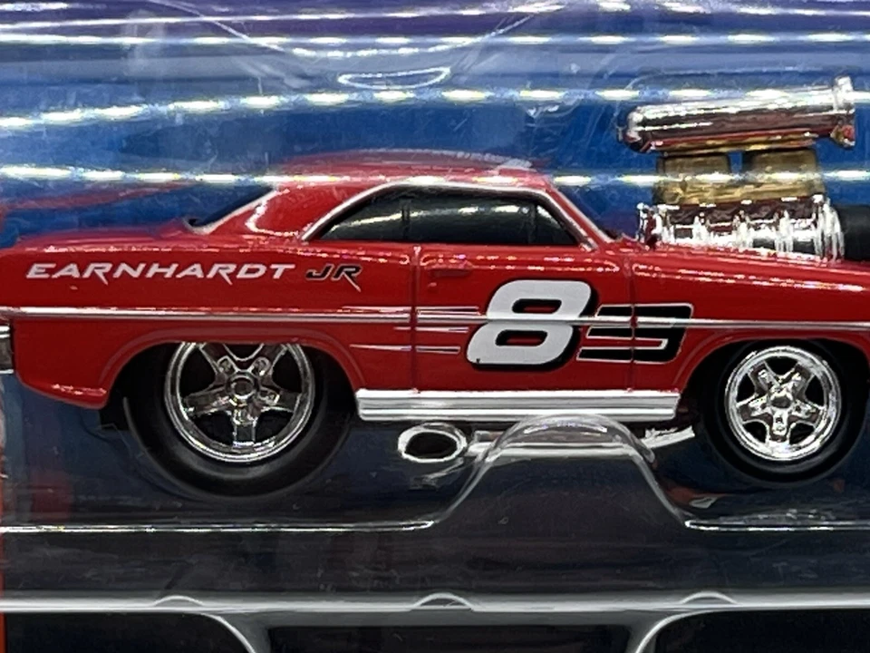 MUSCLE MACHINES DALE EARNHARDT RED 1969 CHEVY CAMARO NASCAR ACTION #8  1/64 NEW! - Image 3 of 4