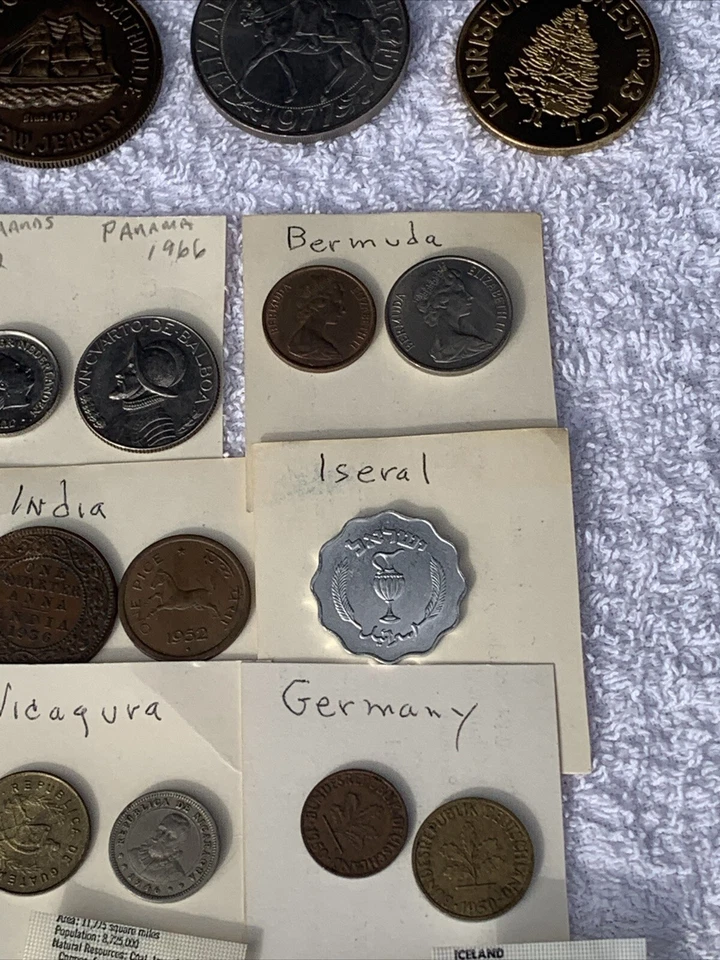 Lot of Various World Coins, Collectable Tokens, Medals, and Medallions - Image 3 of 4