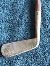 SPALDING PUTTER, Smooth Face, hickory golf club........50 OFF BOOK VALUE