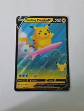 Surfing Pikachu V #8/25 Celebrazioni 2021 Holo Near Mint Pokemon TCG