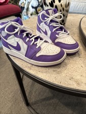 Nike Air Jordan 1 Mid Purple Venom 3.5 Youth Shoes EUC