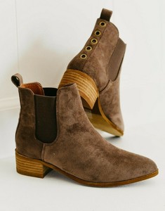 dark taupe boots