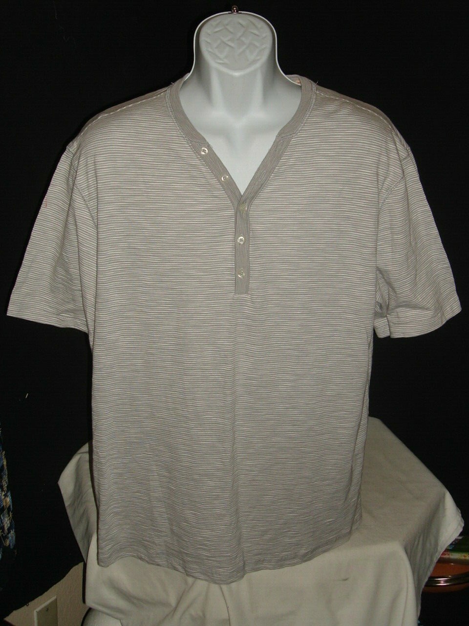 Picture 1 of 9
