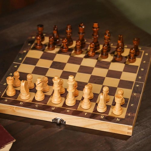 Handgefertigtes Schachspiel aus Holz - handgeschnitzte Brettfiguren komplett Vintage Spiel - Bild 4 von 24