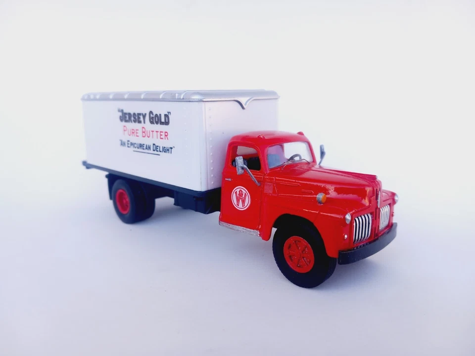 1/50 o scale 3d printed 1950 Federal Style Liner truck handmade custom kitbashed - Image 3 of 4