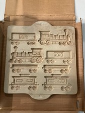 1998 VTG Pampered Chef Gingerbread Mold Home Town Train 1806 Stoneware Baking