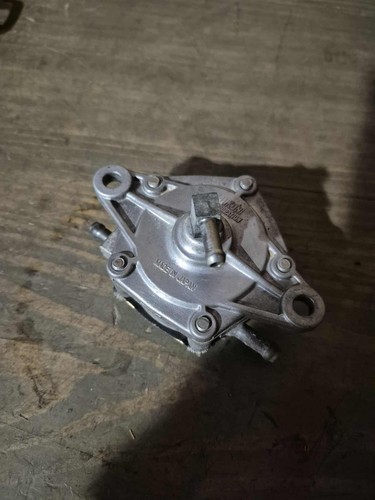 1996 SUZUKI King Quad 300 Mikuni FUEL PUMP 15100-19B11