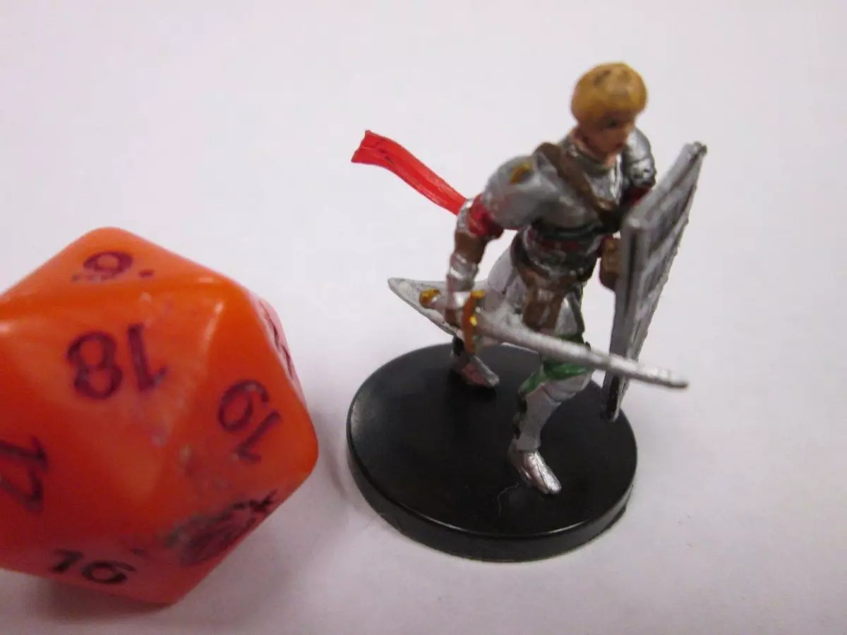 Pathfinder Battles - #036 Valerie, Human Fighter - Kingmaker