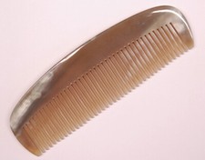 15 CM Grand Peigne de Corne Clair Type Grossier, M. Ridge à la Main Hans Baier