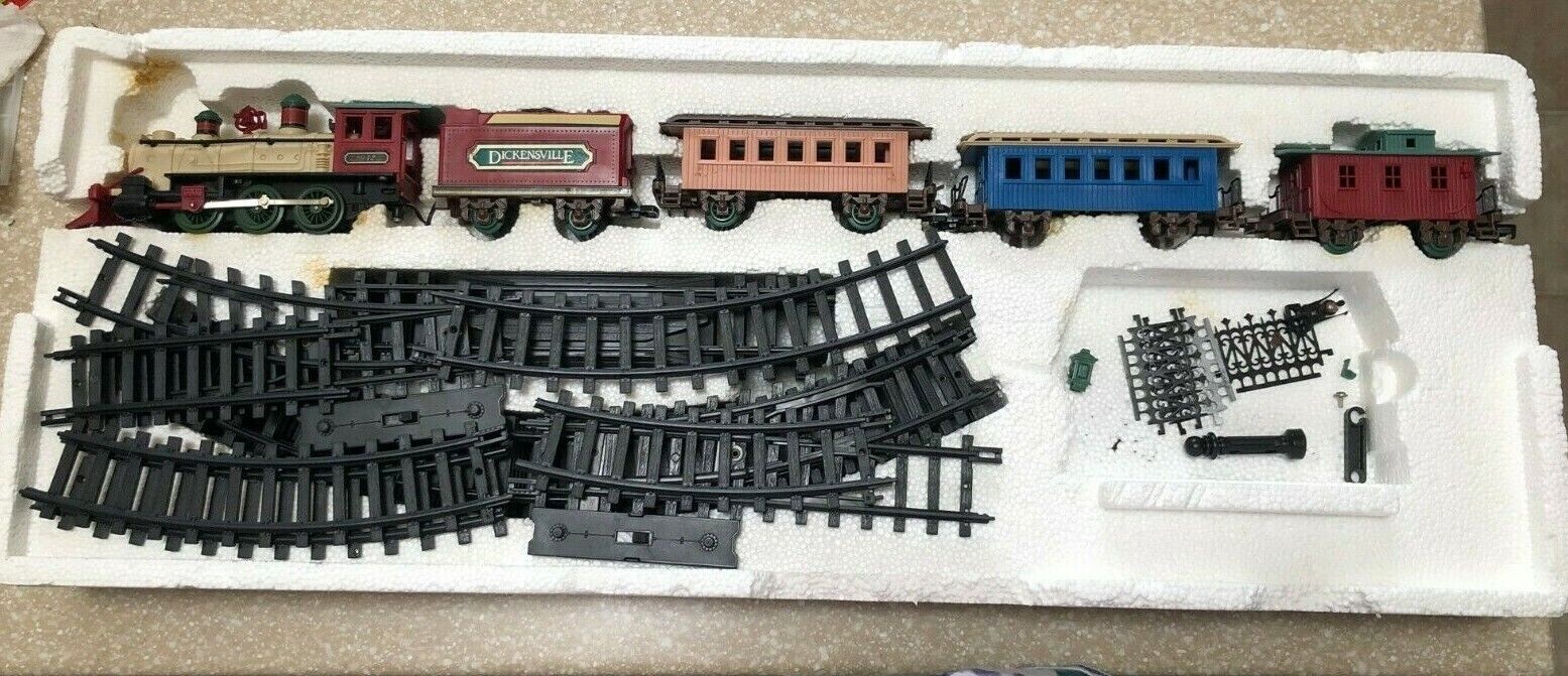 Vintage Dickensville Collectables Christmas Train LIMITED EDITION PARTS ONLY