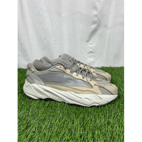 Size 11 - adidas Yeezy Boost 700 V2 Cream GY7924