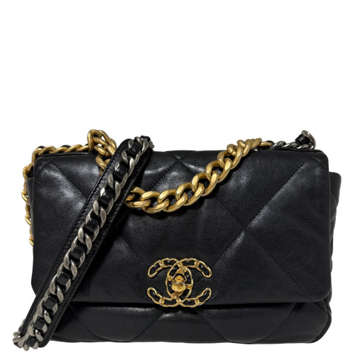Chanel 19 Flap Bag Small Bag Leather Black / Very Good