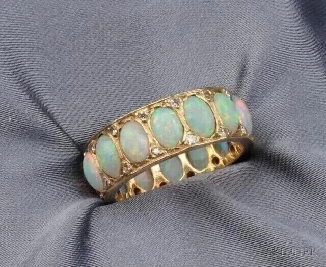 Anillo de eternidad completo vintage de ópalo de fuego creado en laboratorio ovalado de 4 quilates enchapado en oro amarillo de 14 quilates Foto 2 de 2