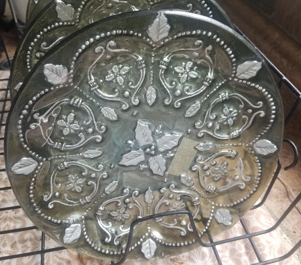 Vintage Green & Silver Fused Glass Christmas  Set Of 4 Plates - Image 4 of 4