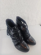 Not Rated Booties Size 6.5 Faux Leather Herled Black