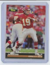 1995 Pro Line Joe Montana HOF Football Card Kansas City Chiefs #12