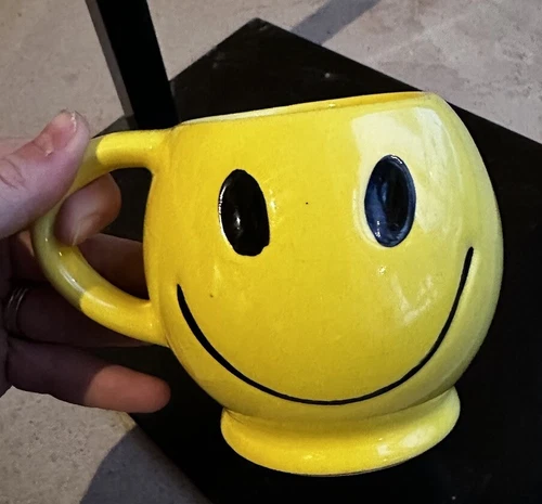 Vintage McCoy Pottery USA Yellow Smiley Face Mug/cup Made In USA  1970's