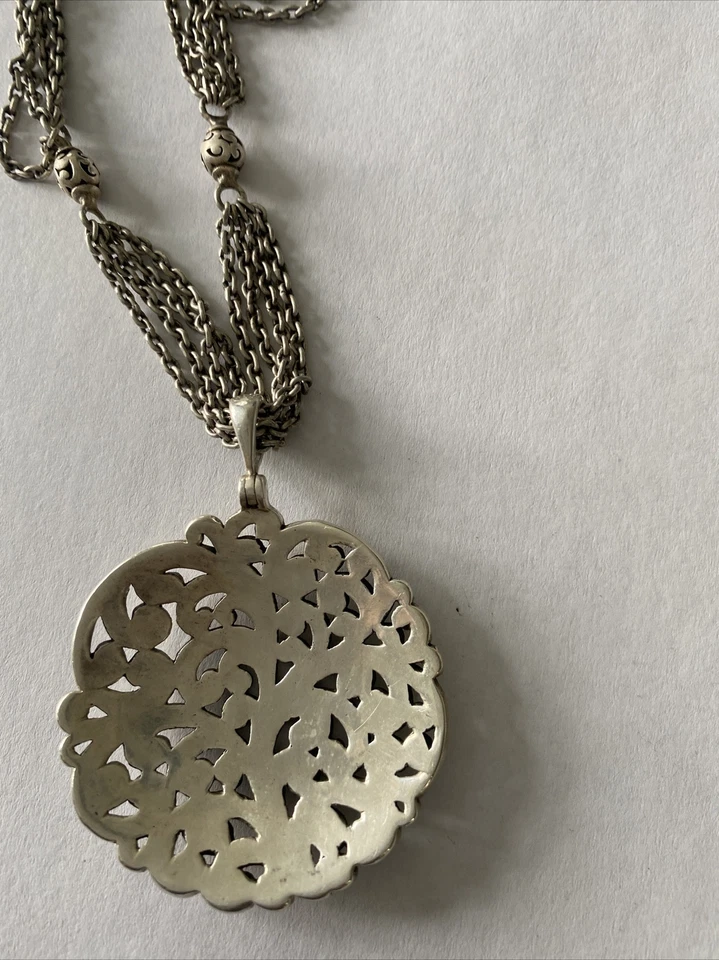 Collar de cadena de 4 hilos con colgante circular de plata de ley 925 Lois Hill Foto 2 de 4