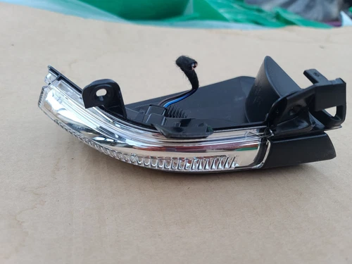 2014-2020 Chevy Impala Right MIRROR Passenger Turn Signal OEM