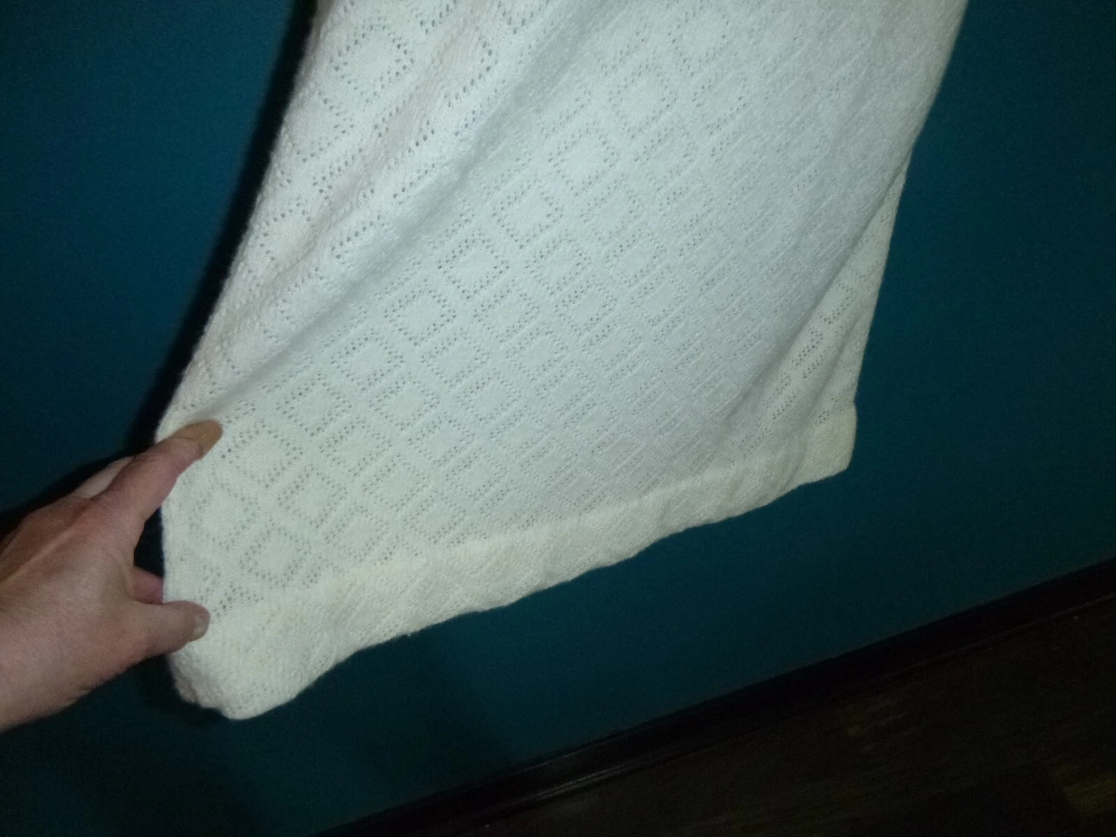 OFF WHITE Abito vintage anni '60 Orlon acrilico a punta Maglione lavorato a maglia abito con strappo bianco taglia M L