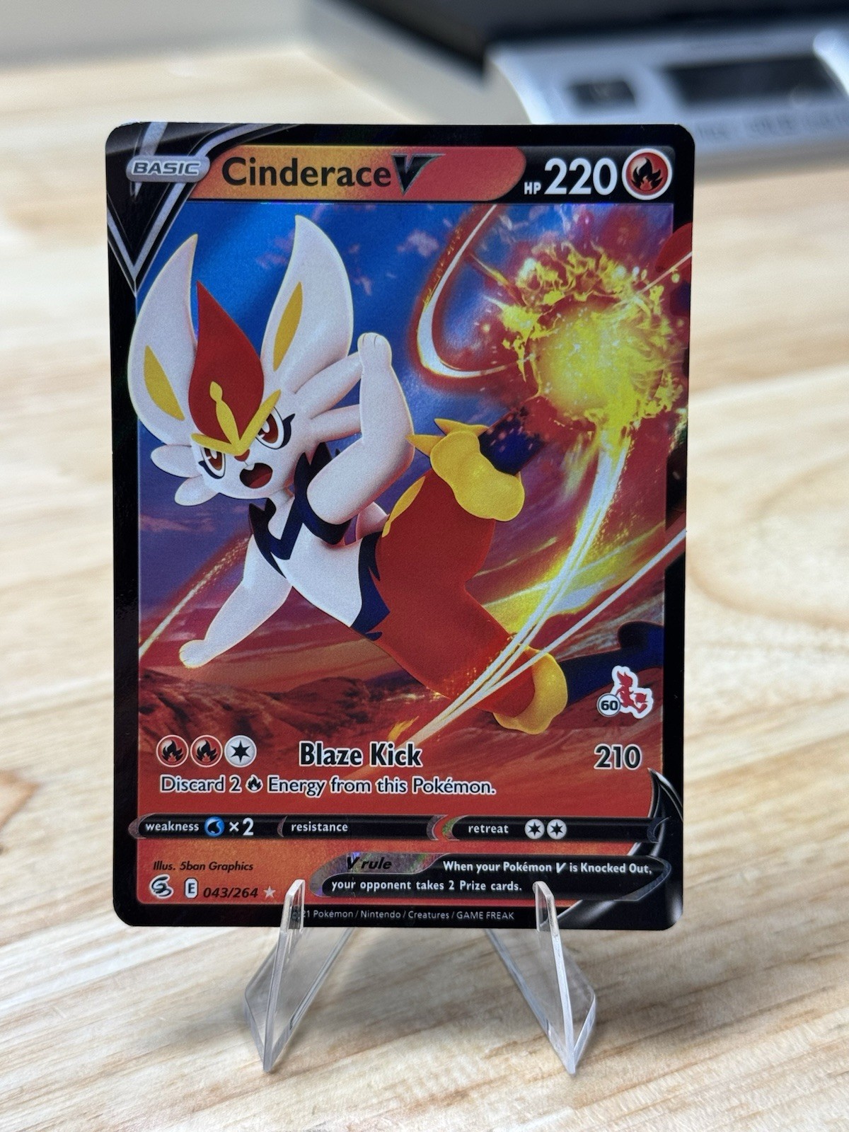 Cinderace V (43) SWSH08: Fusion Strike #043/264 Ultra Rare,Holo Pokemon Card
