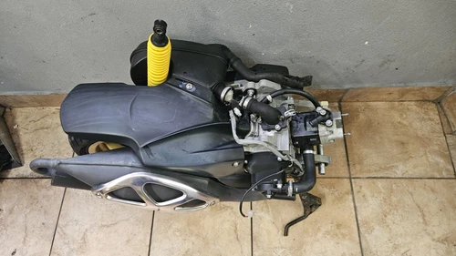 Blocco Motore completo Aprilia sr 50 Iniezione ABL - 13.000KM "GUARDARE VIDEO" - Foto 11 di 23