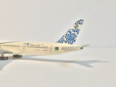 Phoenix 1:400 PIA Boeing 777-300ER | eBay